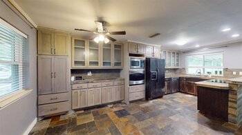 View 113 E Ave C Virtual Tour