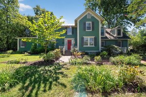 View 100 E Colonial Hwy Virtual Tour