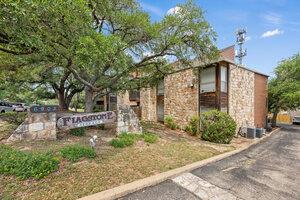 View 6903 Deatonhill Dr Virtual Tour