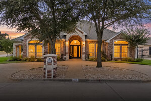 View 818 Amherst Dr Virtual Tour