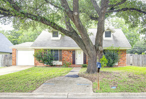 View 6704 Isabelle Dr Virtual Tour