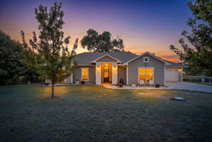 View 161 Laurie Ln Virtual Tour