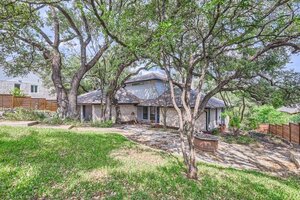 View 2203 Doral Dr Virtual Tour