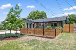 View 1107 E 17th St Virtual Tour