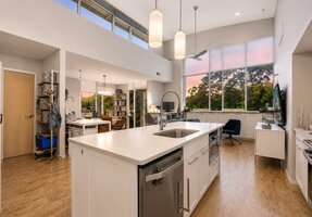 View 1600 Barton Springs Rd Virtual Tour
