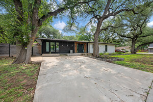View 8900 Point W Dr Virtual Tour