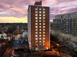 View 900 S Hanley Rd Virtual Tour