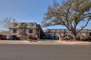 View 2425 Ashdale Dr Virtual Tour