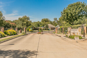 View 5544 Greenview Ct Virtual Tour