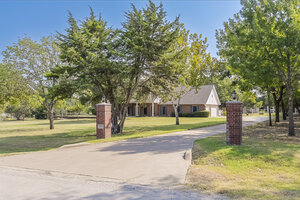 View 2410 Clearview Dr Virtual Tour