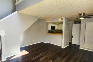 View 9823 Walnut St Virtual Tour