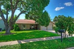 View 10606 Barnhill Dr Virtual Tour