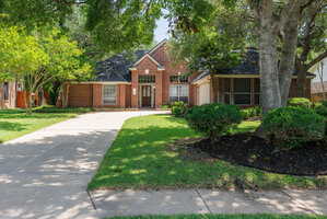 View 2025 St Andrews Dr Virtual Tour