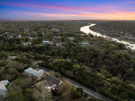 View 2303 Saratoga Dr Virtual Tour