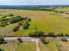 View 4004 County Rd 405 Virtual Tour