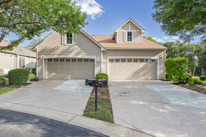 View 317 Essex Ln with 319 Essex Lane Virtual Tour