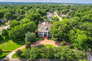 View 400 W Denton St Virtual Tour