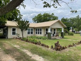 View 801 N Ave A Virtual Tour