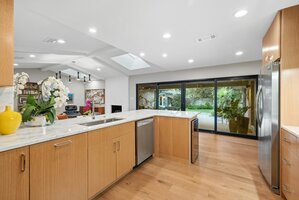 View 8714 Ridgehill Dr Virtual Tour