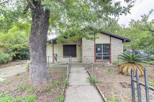 View 6006 Palm Cir Virtual Tour