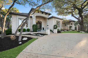 View 925 Lakeway Dr Virtual Tour