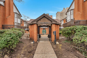 View 4444 Lindell Blvd Virtual Tour