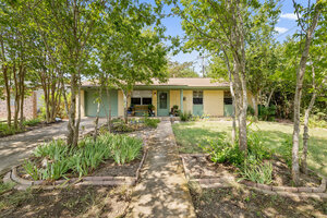 View 2803 Crestview Dr Virtual Tour